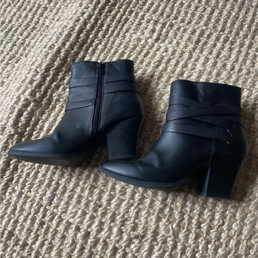 booties - Picture 2 of 4